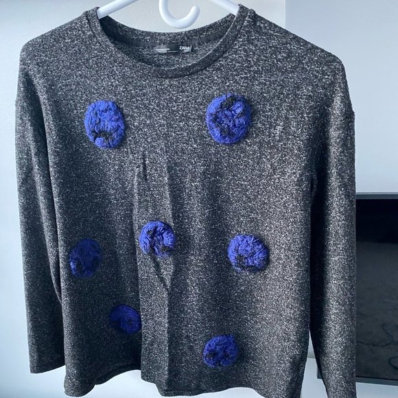 Nice Light Sweaters, In Good condition - Picture 1 of 4